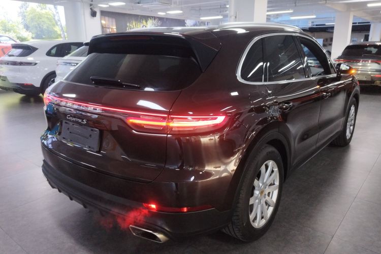 保时捷 2018款 Cayenne 3.0T车身外观6005
