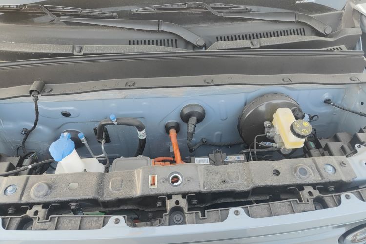 吉利银河 2025款 210km 熊猫卡丁机舱底盘24