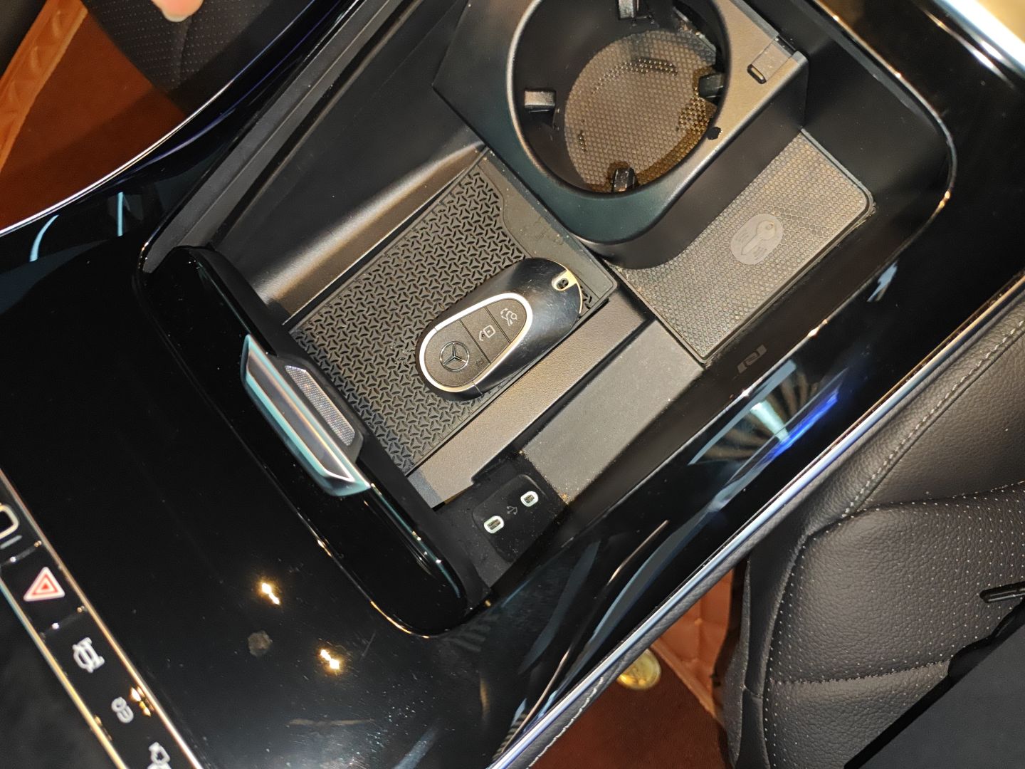 奔驰EQE 2022款 350 先锋版