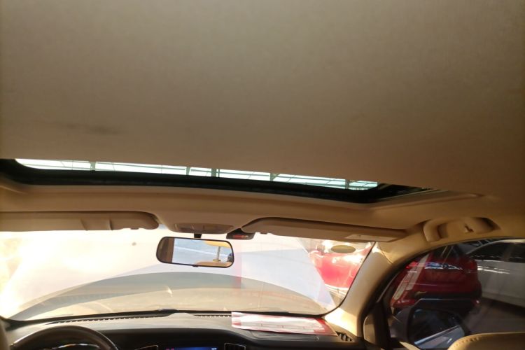 宝骏730 2016款 1.8L iAMT豪华型 7座中控内饰22