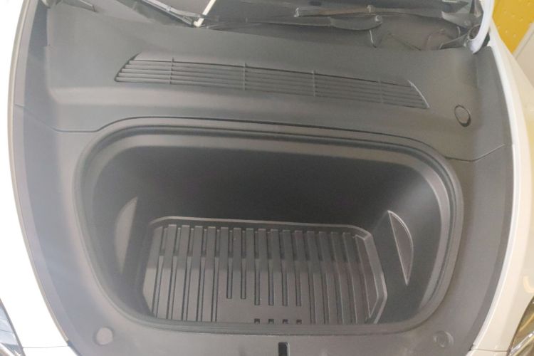 特斯拉 Model Y 2022款 改款 后轮驱动版局部细节24