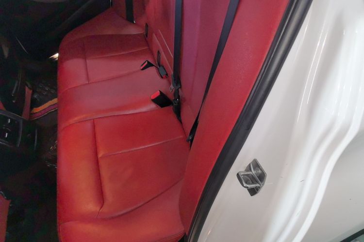 宝马3系 2019款 320i M运动套装中控内饰21