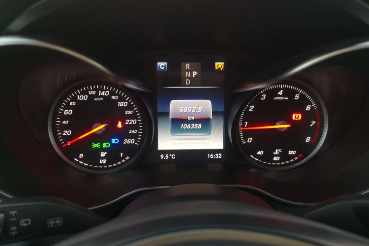 奔驰GLC 2016款 GLC 260 4MATIC 豪华型中控内饰15