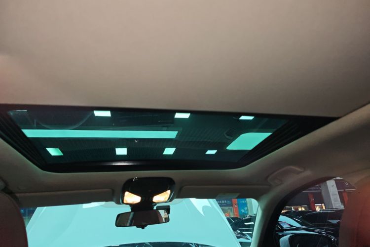 宝马3系 2023款 325Li M运动套装中控内饰22