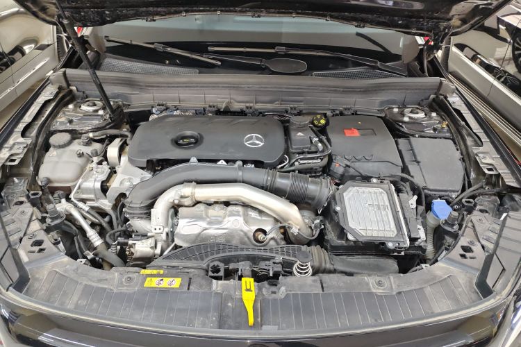 奔驰GLB 2024款 改款 GLB 220 时尚型机舱底盘24