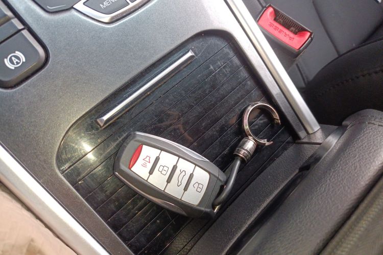 哈弗H6 2018款 红标 运动版 1.5T 手动两驱精英型中控内饰11