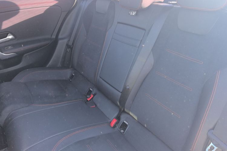 奔驰A级 2024款 A 200 L 时尚型中控内饰21