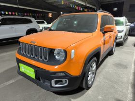 Jeep 自由侠 2018款 互联大屏版 180T 自动高能版