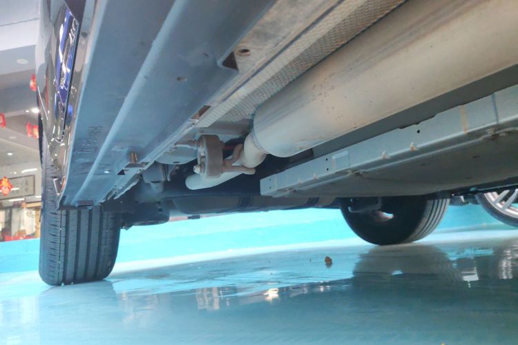 比亚迪 秦PLUS 2024款 荣耀版 DM-i 55KM领先型局部细节9001