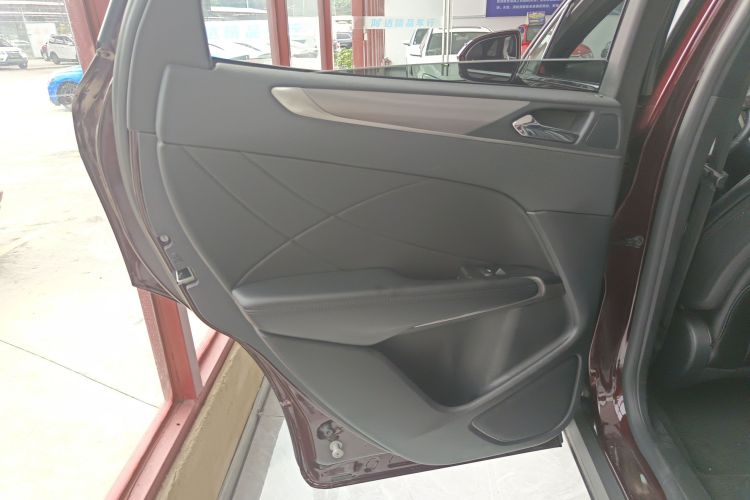 林肯MKC 2019款 2.0T 两驱尊享版 国VI中控内饰7008