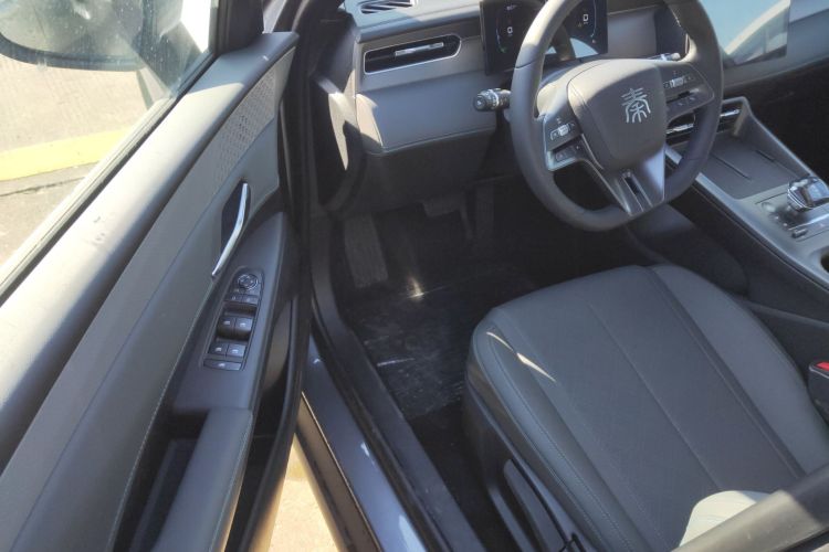 比亚迪 秦PLUS 2025款 DM-i 智驾版 55KM领先型中控内饰20