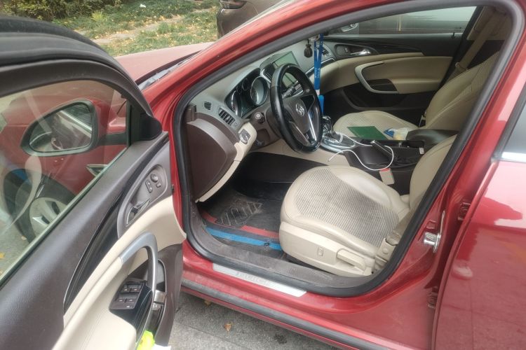 别克 君威 2015款 2.0L 领先时尚型中控内饰7003