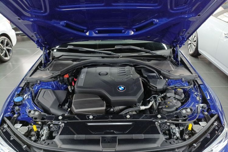 宝马3系 2021款 325Li M运动套装机舱底盘24