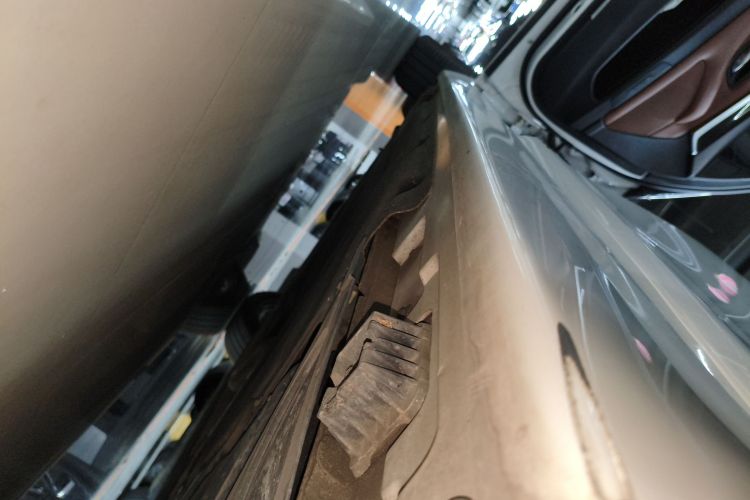 宝马5系 2017款 525Li 领先型局部细节9002