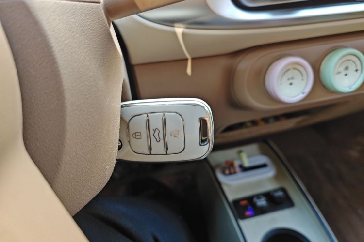 五菱汽车 宏光MINIEV 2025款 四门版 进阶款中控内饰11