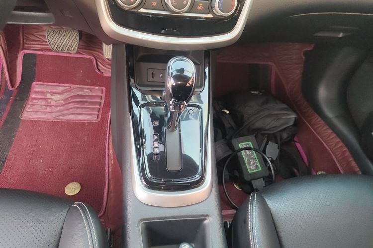 日产 骐达TIIDA 2021款 1.6L CVT智行版中控内饰18