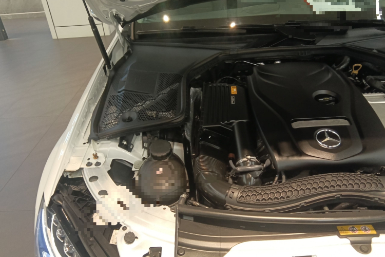奔驰C级 2018款 C 200 L 运动版机舱底盘25