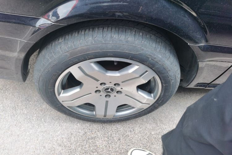 奔驰 唯雅诺 2013款 3.0L 舒适版车身外观56