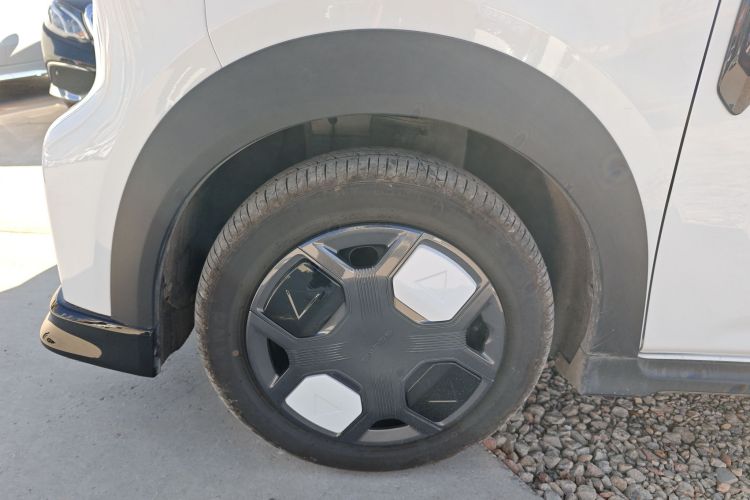 吉利银河 2025款 210km 熊猫卡丁车身外观6007