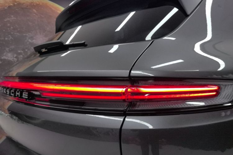 保时捷 2024款 Cayenne 3.0T车身外观6006