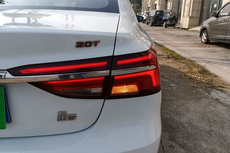 荣威i6 2017款 20T 自动旗舰版车身外观9