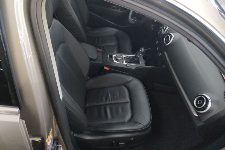 奥迪A3 2016款 Sportback 35 TFSI 风尚型局部细节41