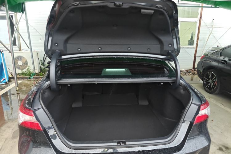 丰田 凯美瑞 2022款 2.0GVP 领先版机舱底盘23