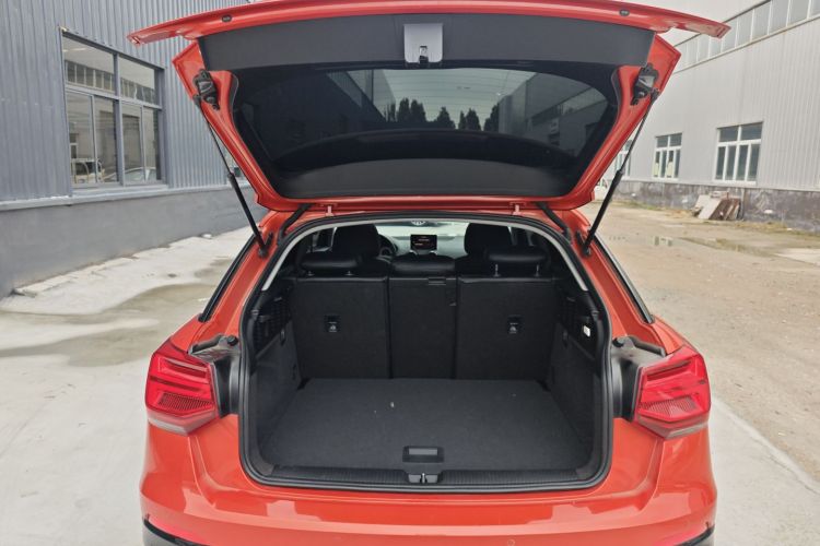 奥迪Q2L 2021款 35 TFSI 进取动感型机舱底盘23