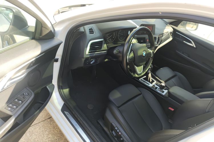 宝马1系 2017款 118i 运动型中控内饰7003