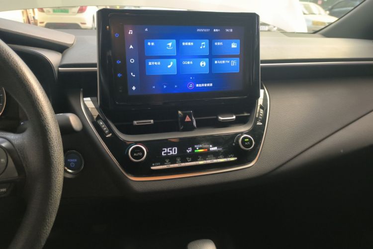 丰田 雷凌 2021款 双擎 1.8H E-CVT豪华版局部细节16