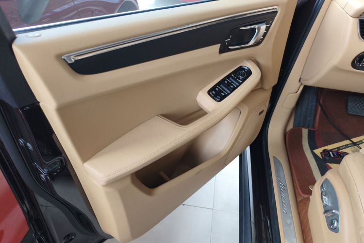 保时捷 2014款 Macan 2.0T中控内饰47