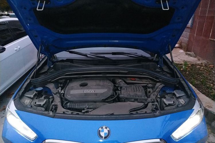 宝马X2 2021款 sDrive25i 尊享型M越野套装机舱底盘24