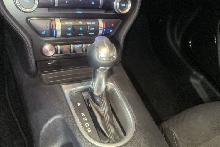 福特 Mustang 2021款 2.3T EcoBoost中控内饰18