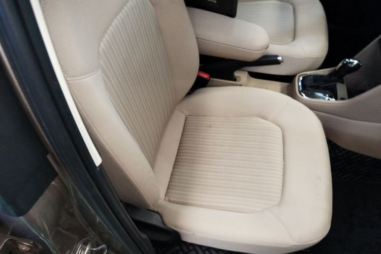 大众 捷达 2013款 1.6L 自动舒适型局部细节41