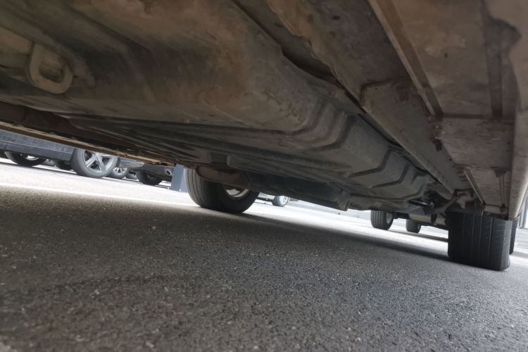 丰田 汉兰达 2012款 2.7L 两驱5座精英版局部细节9004