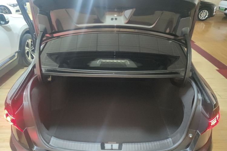 大众 速腾 2021款 280TSI DSG舒适智联版机舱底盘23