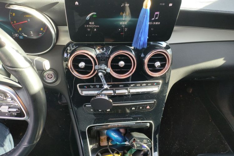 奔驰GLC轿跑 2020款 GLC 260 4MATIC 轿跑SUV中控内饰16