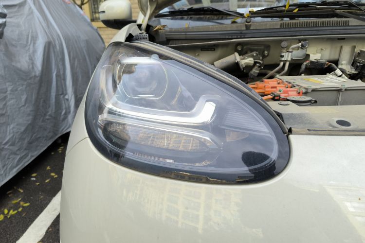 五菱汽车 五菱缤果 2023款 203km 轻享款车身外观8