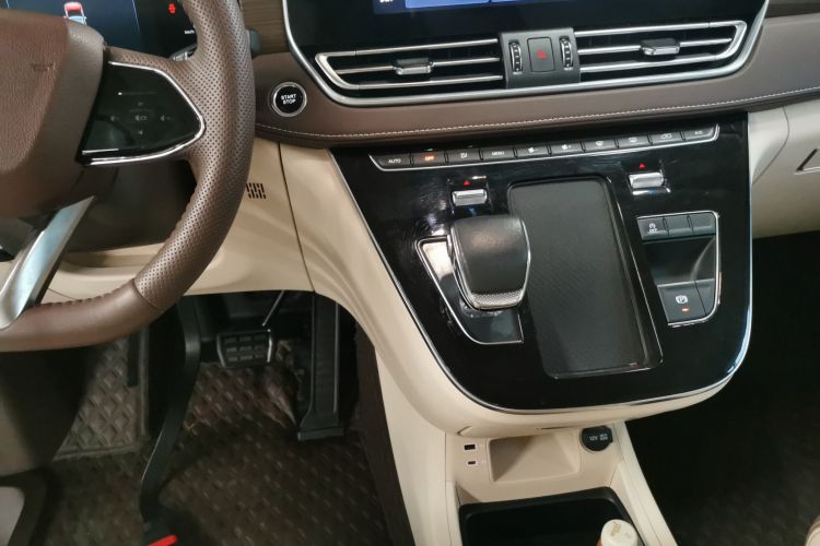 奔腾M9 2023款 2.0T 尊享型中控内饰18