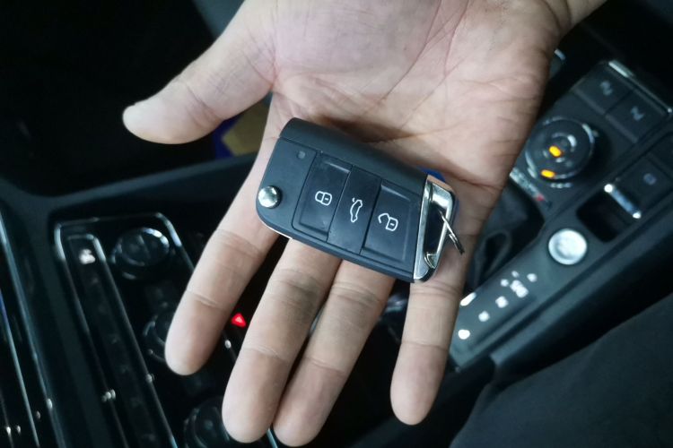 大众 途昂 2019款 380TSI 四驱豪华版 国V中控内饰7001