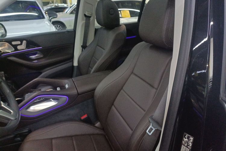 奔驰GLE 2020款 GLE 350 4MATIC 时尚型中控内饰19