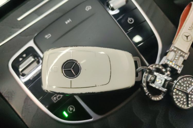 奔驰C级 2019款 改款 C 260 L 运动版中控内饰7001