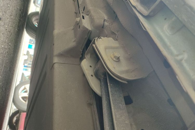 哪吒汽车 哪吒V 2022款 潮 400 Lite局部细节9003