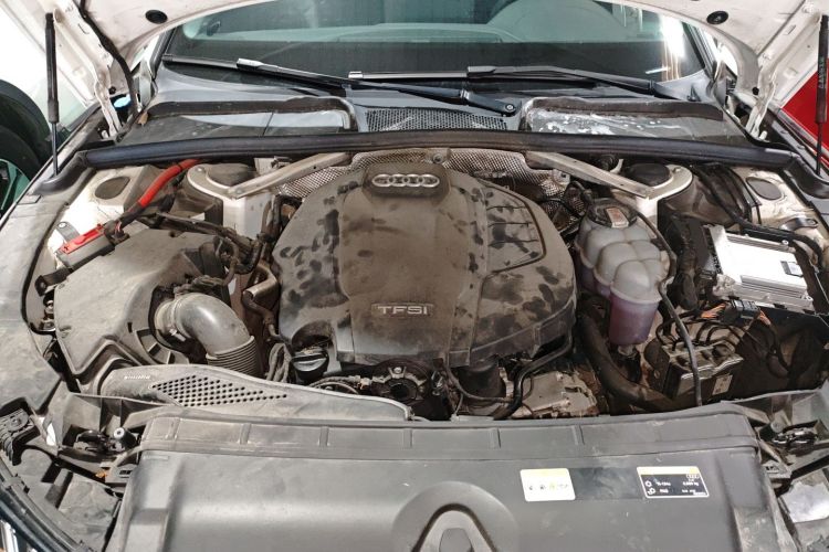 奥迪A4L 2022款 40 TFSI 时尚动感型机舱底盘24