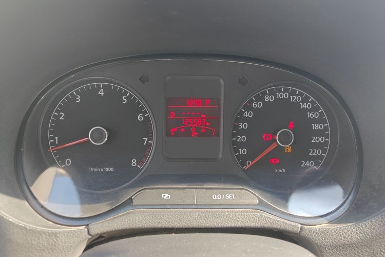 大众 Polo 2011款 1.4L 自动致酷版局部细节14