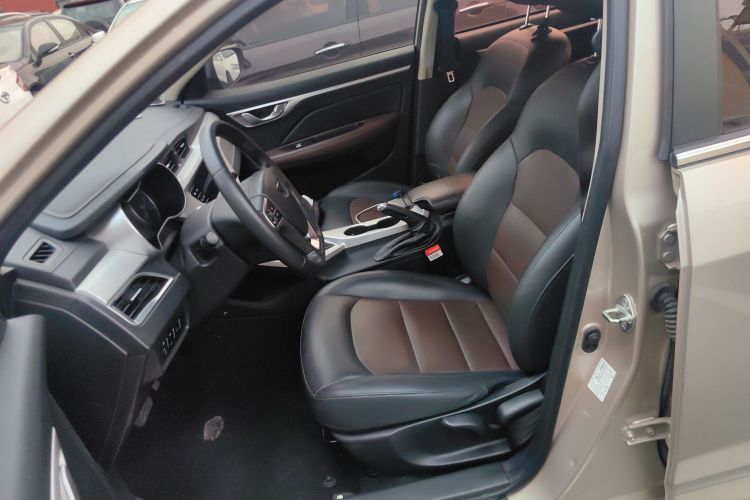 吉利汽车 远景 2018款 1.5L 自动尊贵型局部细节19