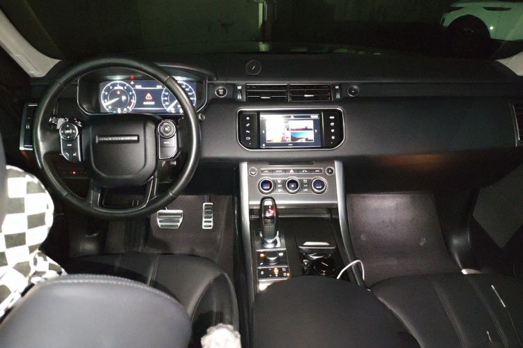 路虎 揽胜运动版 2016款 3.0 SC V6 HSE DYNAMIC中控内饰12