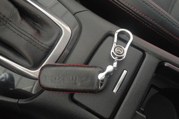 马自达 阿特兹 2015款 2.0L 蓝天豪华版中控内饰11