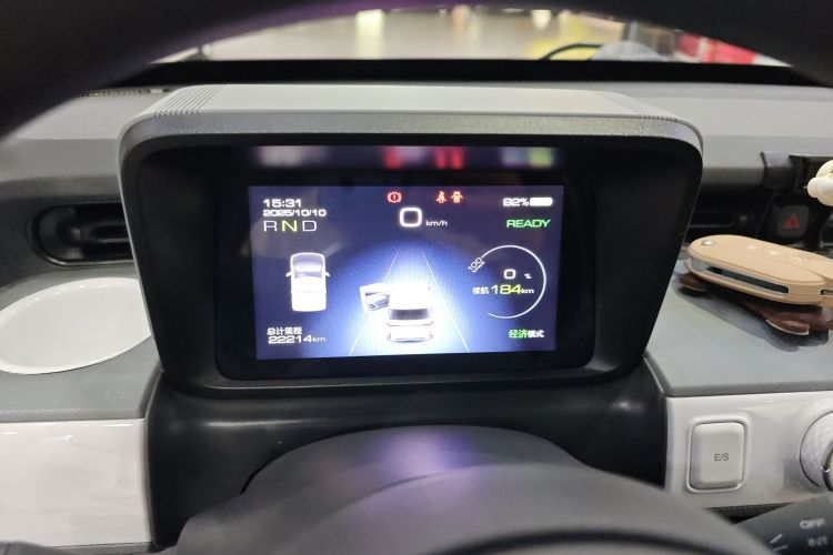 五菱汽车 宏光MINIEV 2022款 GAMEBOY 200km 玩咖款 磷酸铁锂局部细节14