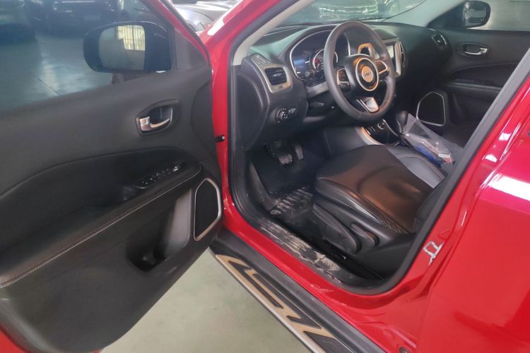 Jeep 指南者 2017款 200T 自动家享版中控内饰20